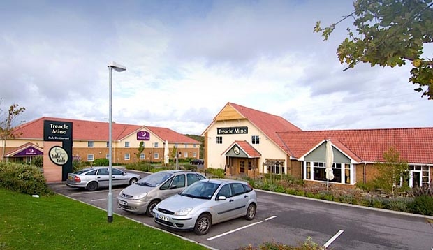 Exterior of Premier Inn Eastbourne (Polegate)